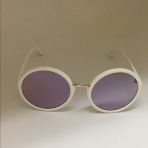 Women's oversized round sunglasses